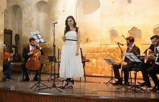 Şanlıurfa’da Yaprak Sayar konseri