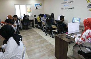 Şanlıurfalı gençler zabıt katipliği sınavına...
