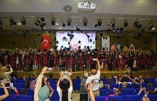 Şarkışla’da mezuniyet sevinci