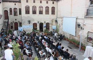 Savaş muhabiri Aral mülteci etkinliğine katıldı...