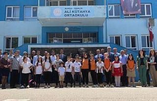 Şehit olan memurun adına kütüphane açıldı