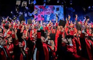 Selçuk Üniversitesinde genç hukukçular mezuniyet...