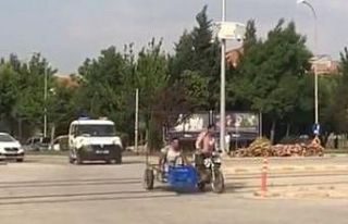 Sepetli motosikletle polis otosundan işte böyle...