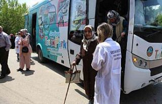 Serdivan Belediyesi yaşlılar için piknik düzenledi