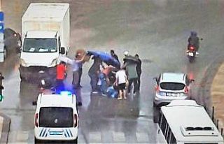 Şiddetli yağış ve fırtınada kalpleri ısıtan...