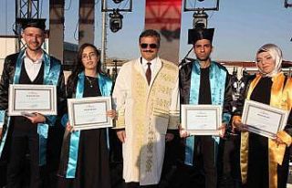 Siirt Üniversitesi’nde mezuniyet heyecanı