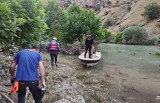 Siirt’te çayda akıntıya kapılan sağlıkçıyı...