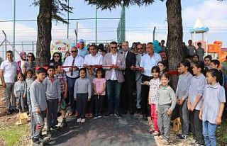 Silifke’de okullara kütüphane ve hobi bahçesi...