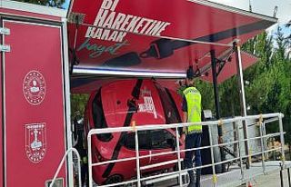 Simülasyon aracı ile emniyet kemeri konusunda farkındalık...