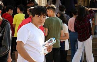 Sivas’ta veli ve öğrencilerin LGS heyecanı