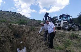 Su sıkıntısı çeken köyde incelemelerde bulundu