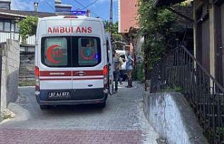 Su tesisatını yapan işçi elektrik akımına kapıldı