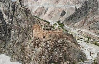 Sular altında kalacak olan ilçenin gün yüzünde...