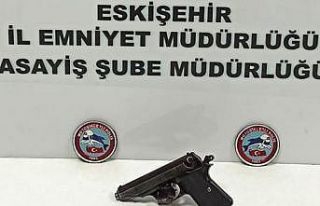 Şüpheli şahıstan ruhsatsız silah ele geçirildi