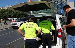 Taksim’de yapılan denetimde taksicilere ceza yağdı