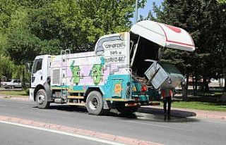 Talas’ta konteynerler anında yıkanıyor