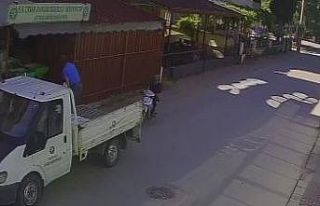 Tam gaz park halindeki kamyonete çarptı