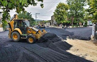 Tarsus Belediyesi 60 günde 21 mahallenin yolunu asfaltladı