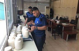 Tarsus’ta sağlığa zararlı 447 kilogram peynir...