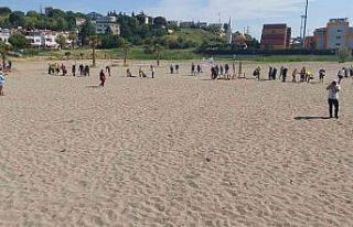 Tekirdağ’da 100 kişi imece usulüyle plajları...