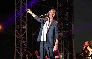 Tekirdağ’da Altun rüzgarı: Konser alanını dolduran...