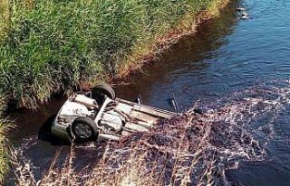 Tekirdağ’da otomobil dereye uçup suya gömüldü:...