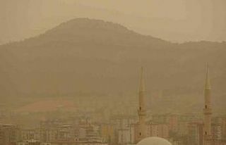 Toz bulutu Adıyaman’ı etkisi altına aldı