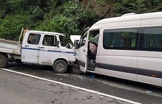 Trabzon’da trafik kazası: 3’ü ağır 5 yaralı