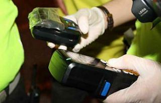 Trafik denetimlerinde uyuşturucu test kiti kullanılmaya...