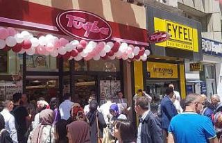 Tuğba Kuruyemiş 100. şubesini Ankara Kızılay’da...