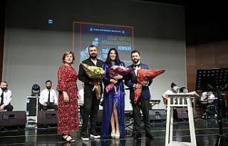 Tuğçe Tayfur, Bursalılarla buluştu