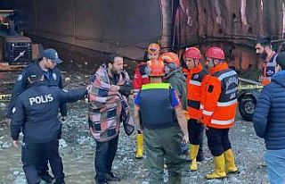 Tüneli sel bastı; mahsur kalan 3 işçi kurtarıldı