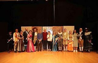 Turgutlu Belediye Tiyatrosu yeni yüzlerini arıyor