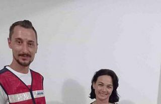 Turistin 800 TL’sini gasp eden şüpheli yakalandı