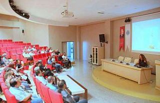 “Türk Çini Sanatı’’ konferansı