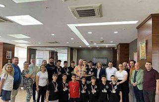 Türkiye şampiyonlarına Menemen’de coşkulu karşılama