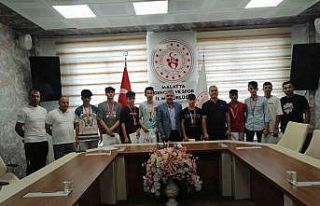 Türkiye Şampiyonu sporculara ödül