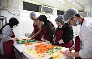 Ücretsiz kurslarla öğrencilere kişisel beceriler...