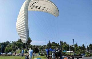 Uçuşa yasak bölgede yamaç paraşütünden vazgeçmiyorlar