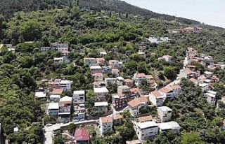 Uludağ yolunda navigasyon uçuruma sürüklüyor...Pankart...