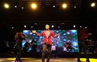 Ümraniye’de liseli gençler mezuniyet coşkusunu...