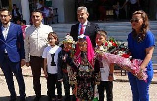 Uşak’ta 60 bin 805 öğrenci karne heyecanı yaşadı