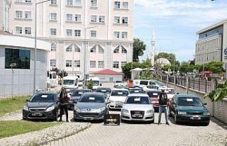 Uyuşturucudan tutuklanan 3 kişinin 14 aracına ve...