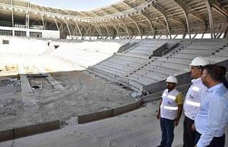 Vali Akkoyun kentteki spor yatırımlarını inceledi