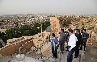 Vali Ayhan, turizm bölgelerini inceledi