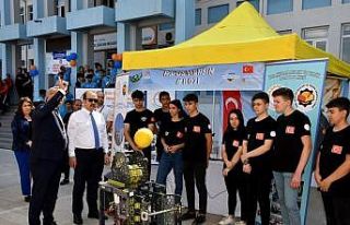 Vali Pahlivan, Özel Şişecam Mesleki ve Teknik Anadolu...