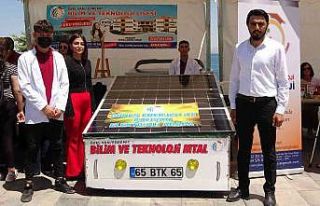 Van’da lise öğrencileri güneş enerjisiyle çalışan...
