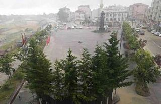 Yakakent ve Alaçam’a 80 kilodan fazla yağış...