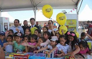 Yalçın’dan kitap fuarına tam destek