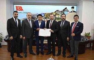 Yalova’da halk kütüphanesi binası protokolü...